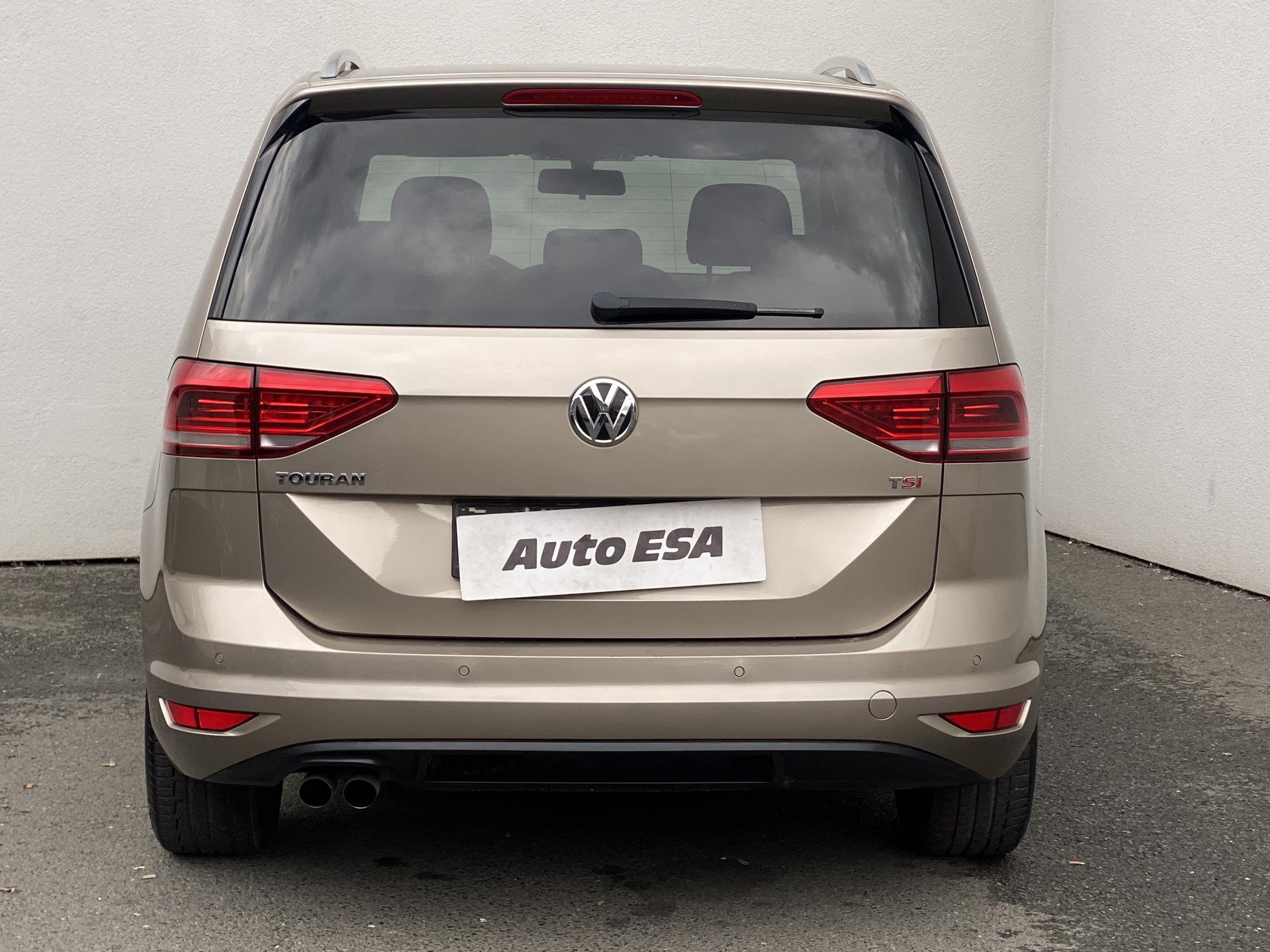 Volkswagen Touran, 2016 - pohled č. 5