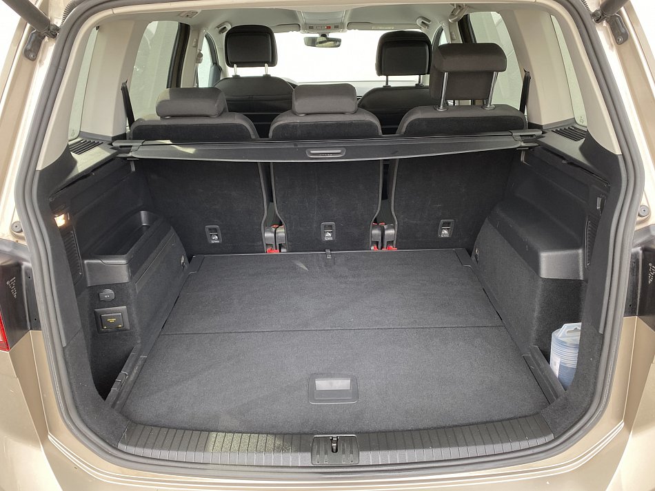 Volkswagen Touran 2.0TDi 