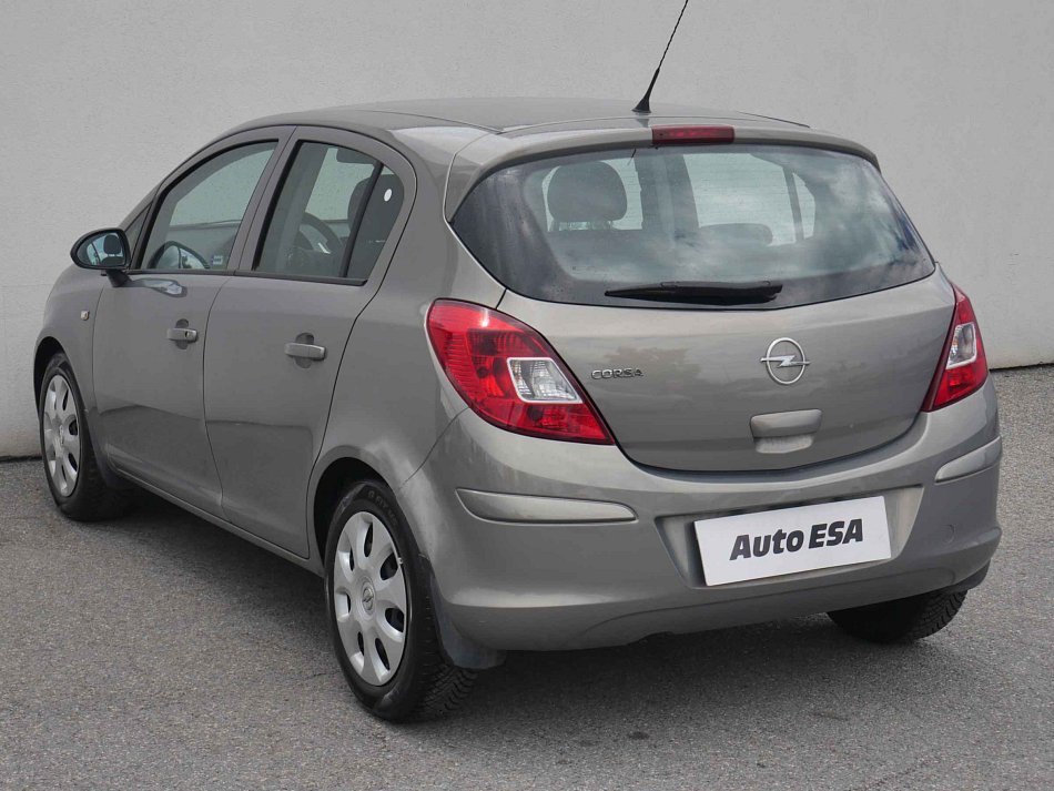 Opel Corsa 1.2i 