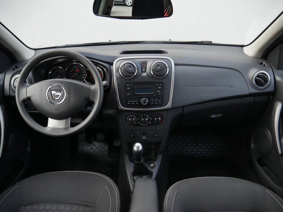 Dacia Sandero 1.2i 