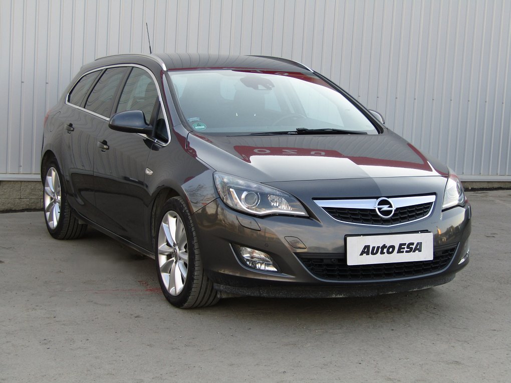 Opel Astra 1.6 T Cosmo