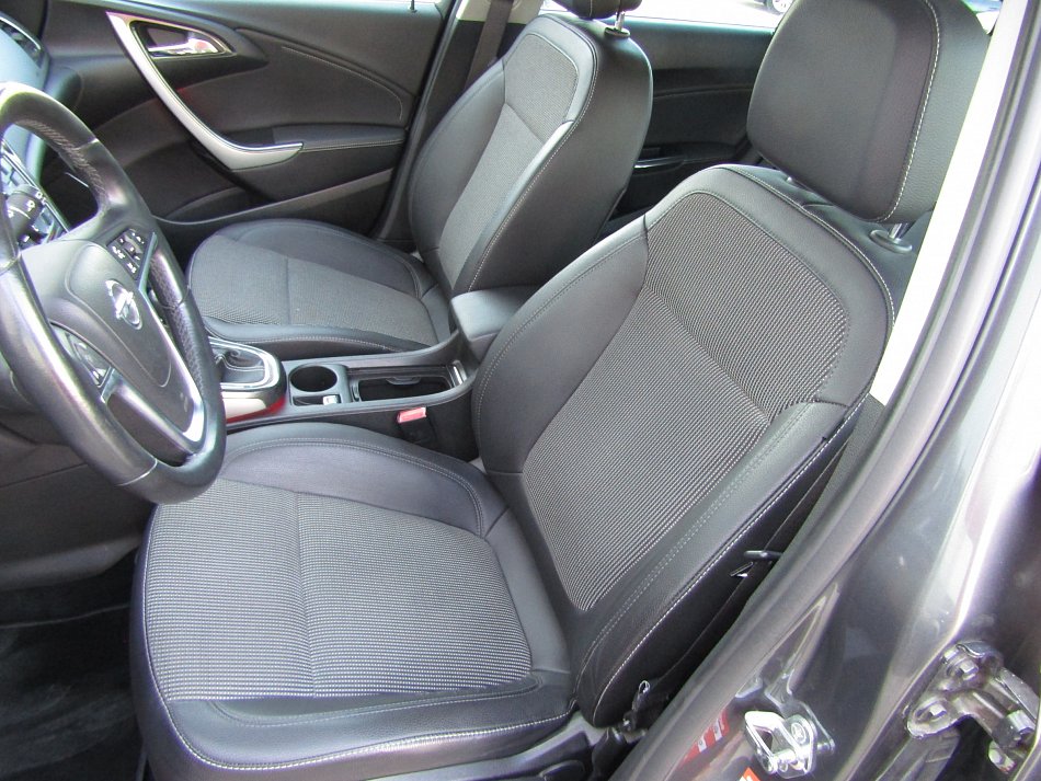 Opel Astra 1.6 T Cosmo