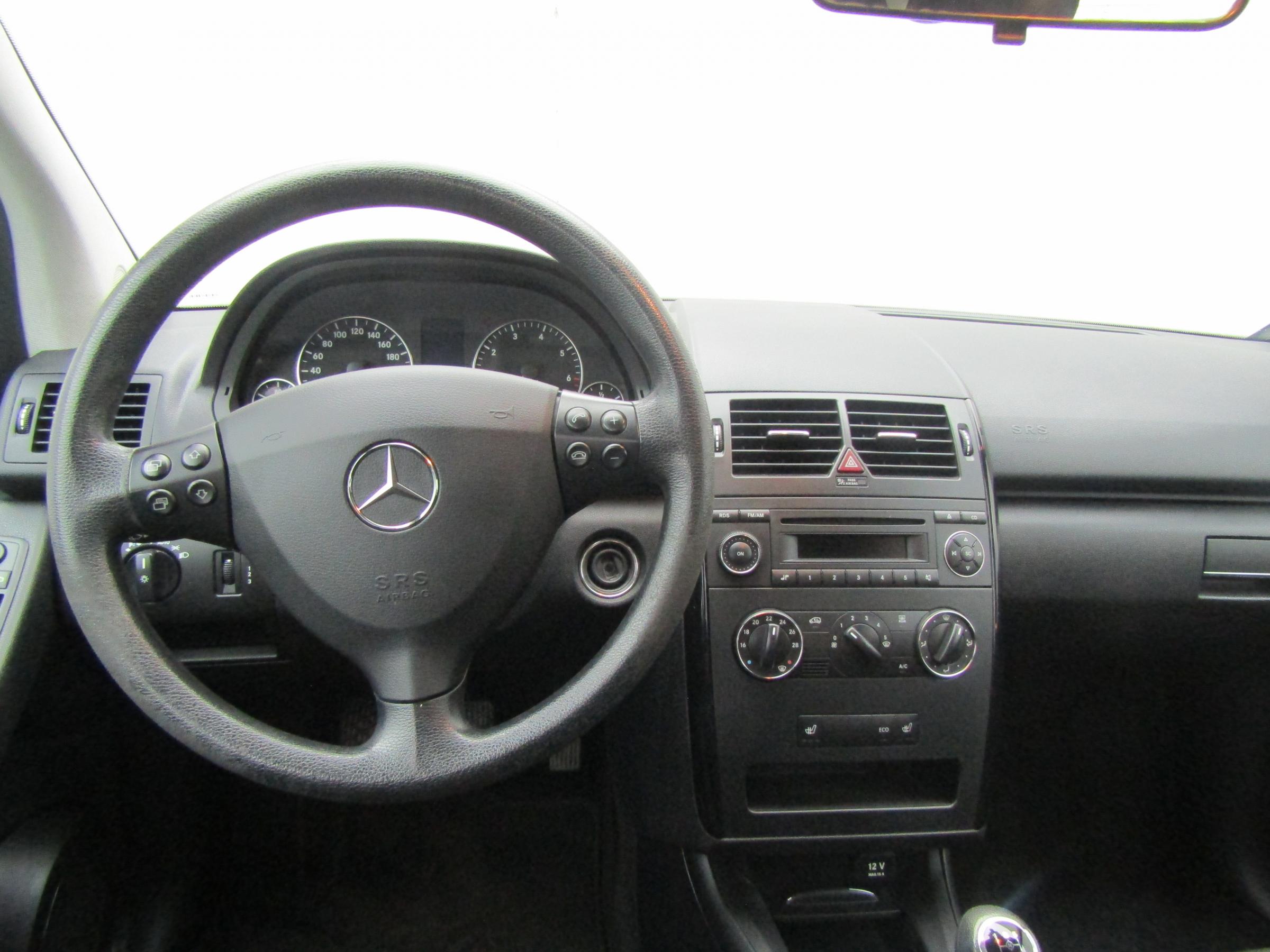 Mercedes-Benz Třída A, 2009 - pohled č. 18