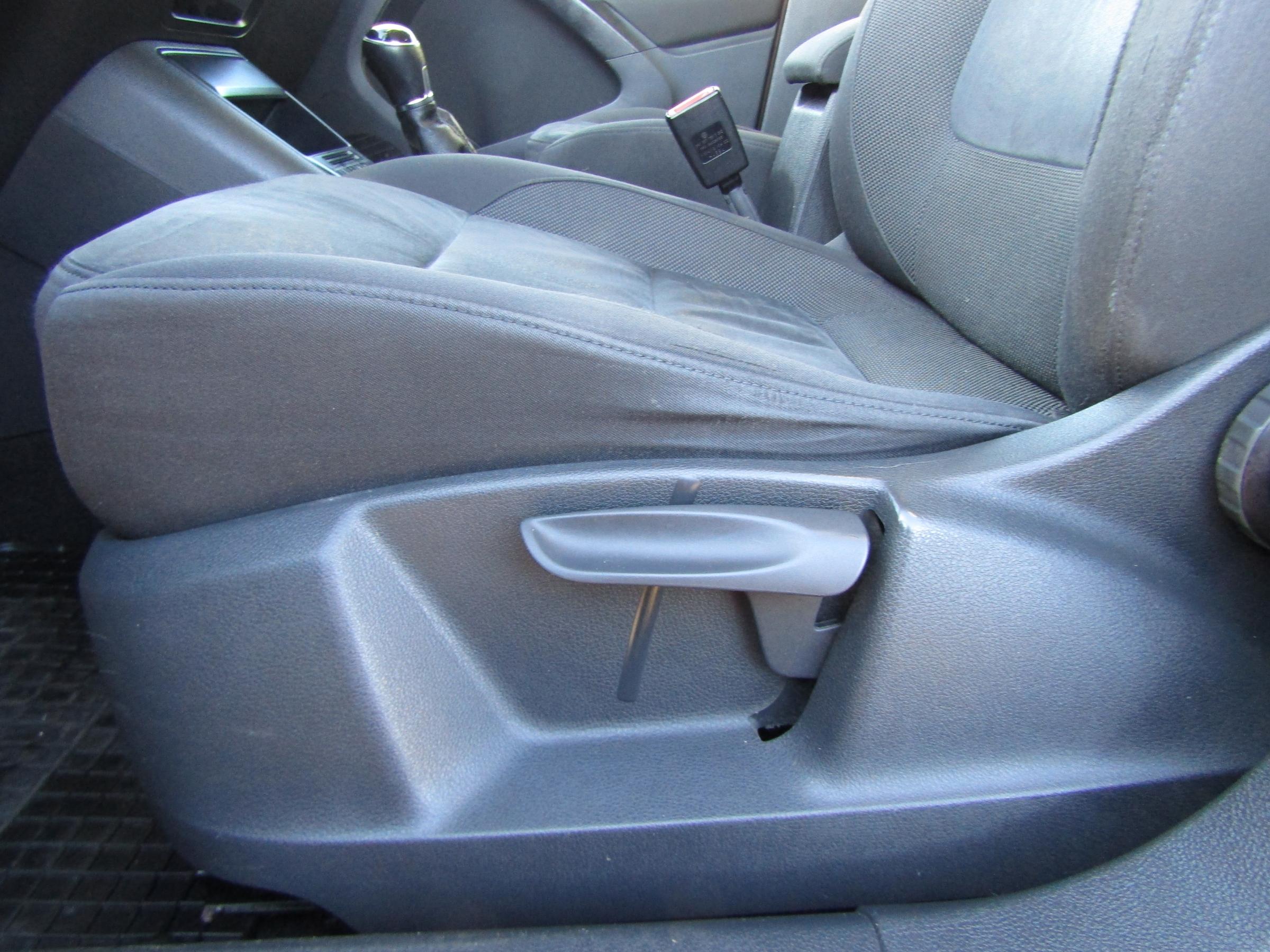 Volkswagen Tiguan, 2012 - pohled č. 11