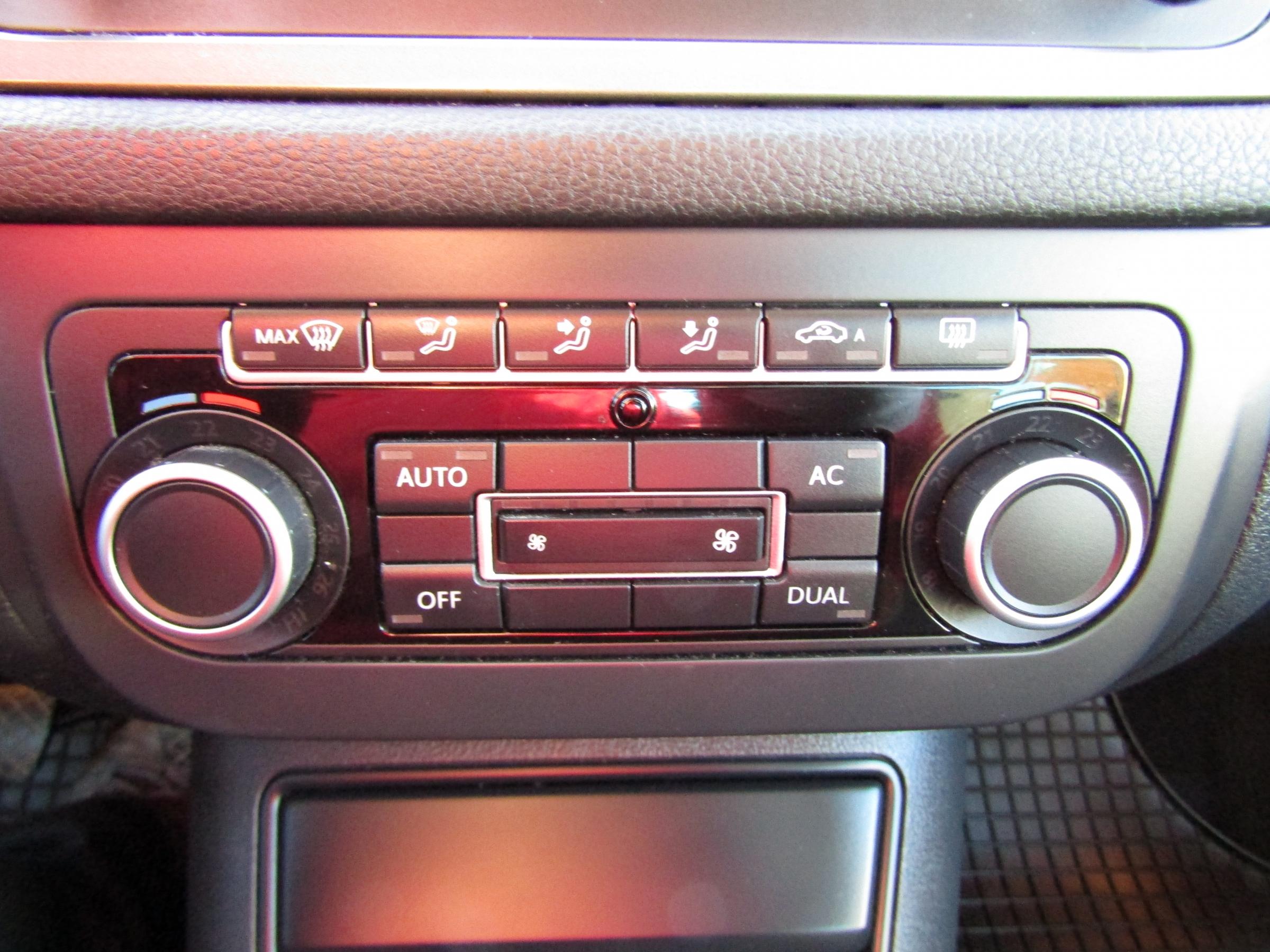 Volkswagen Tiguan, 2012 - pohled č. 14