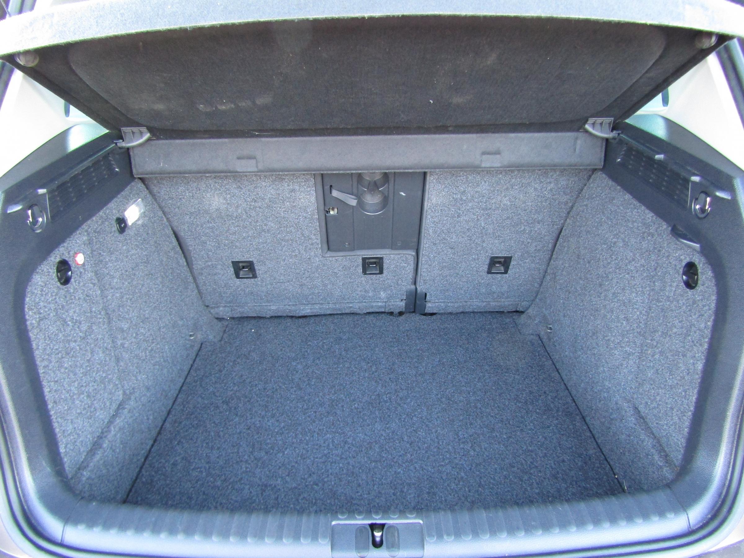 Volkswagen Tiguan, 2012 - pohled č. 7