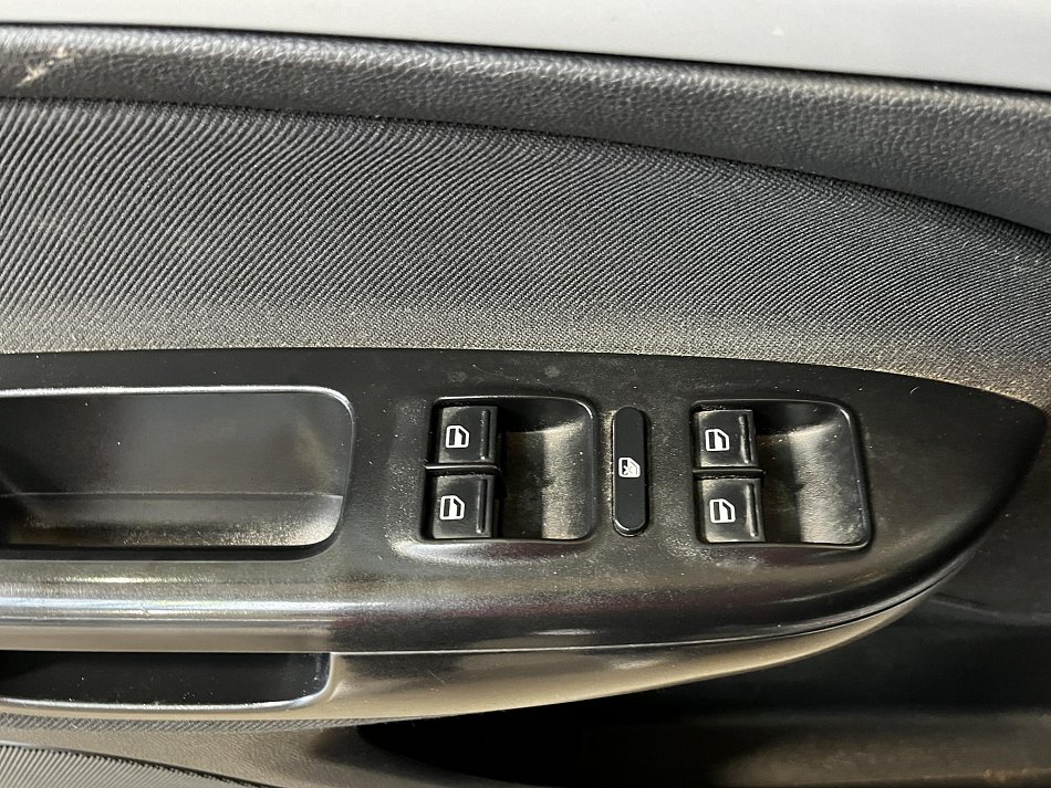 Škoda Octavia II 2.0 TDI Scout 4x4