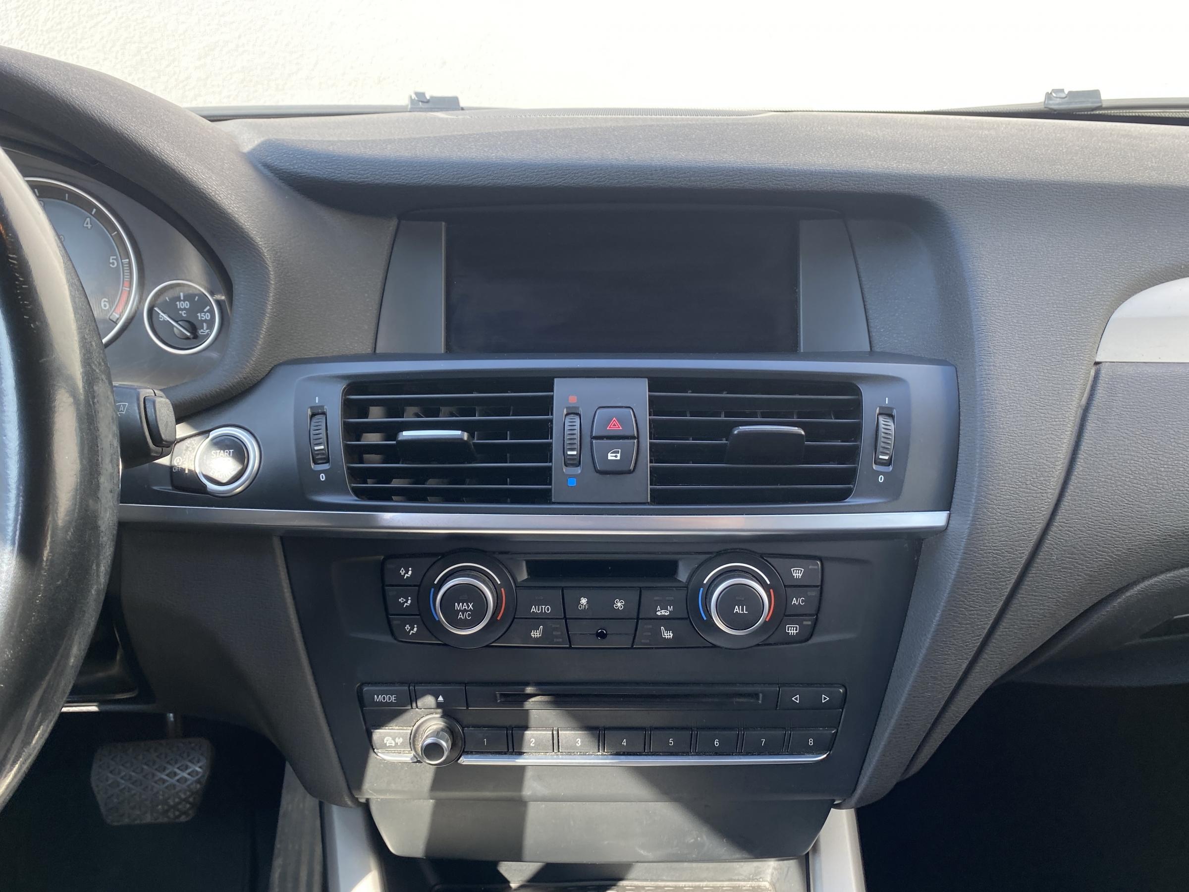 BMW X3, 2014 - pohled č. 12