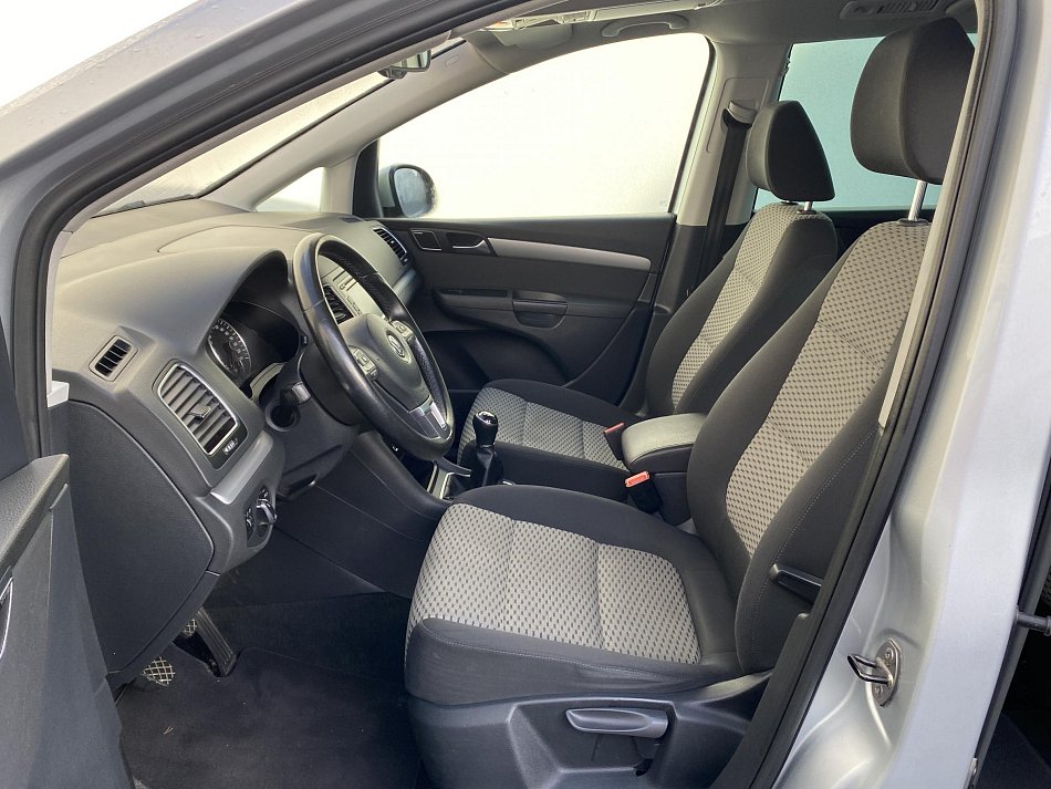 Volkswagen Sharan 2.0 TDi 