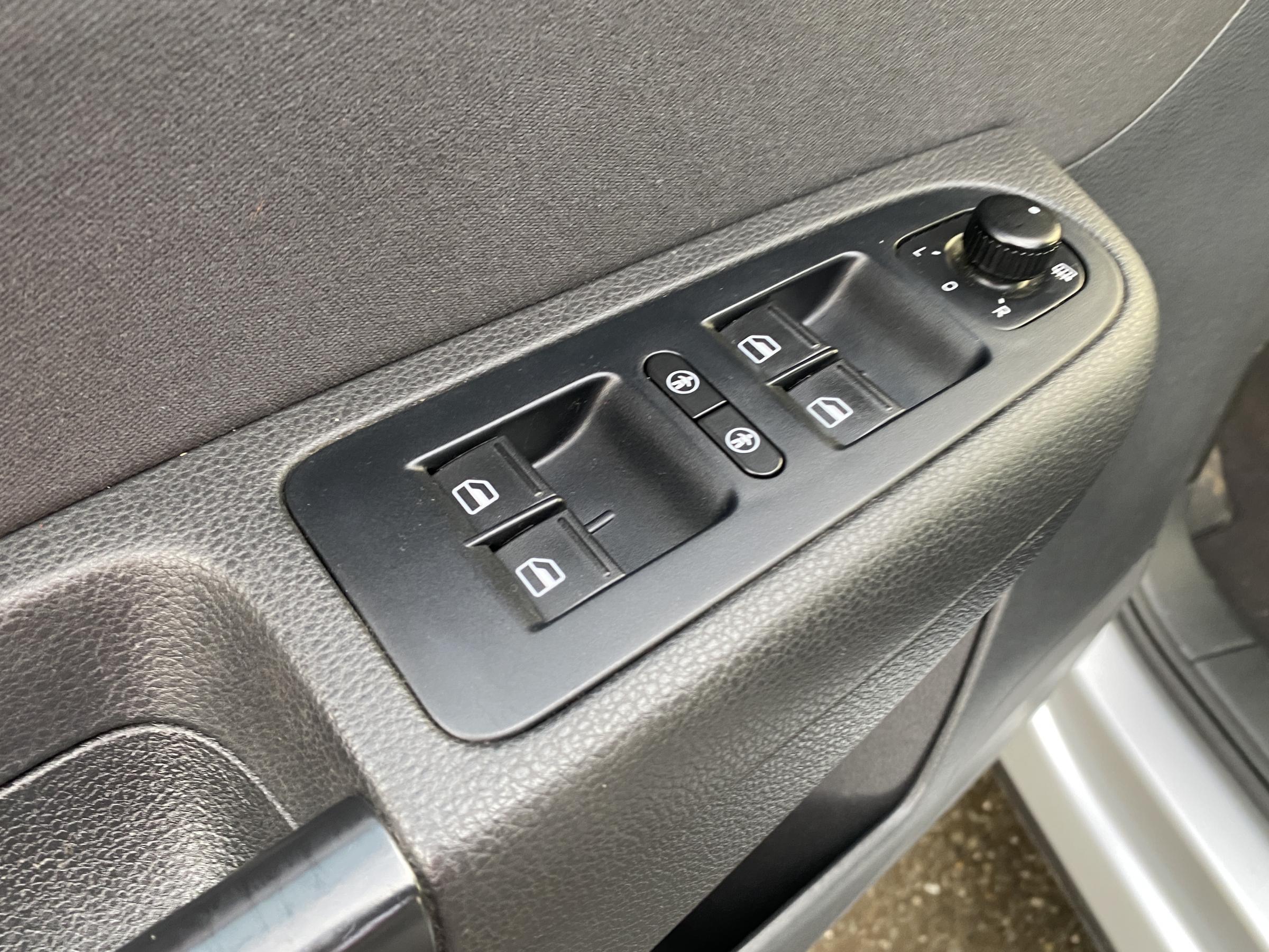 Volkswagen Sharan, 2013 - pohled č. 13