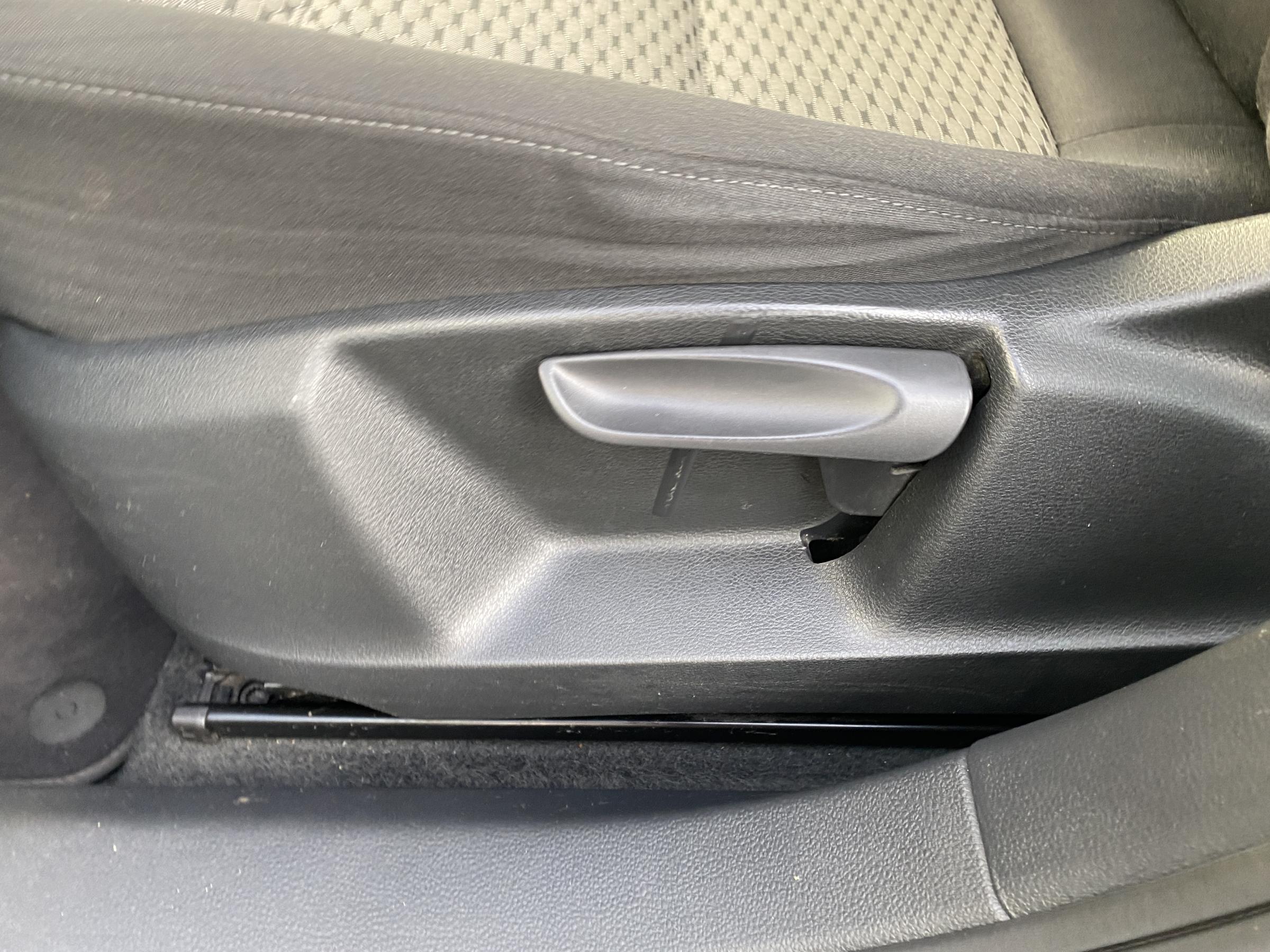 Volkswagen Sharan, 2013 - pohled č. 14