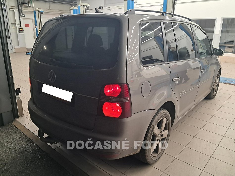 Volkswagen Touran 2.0 TDI 