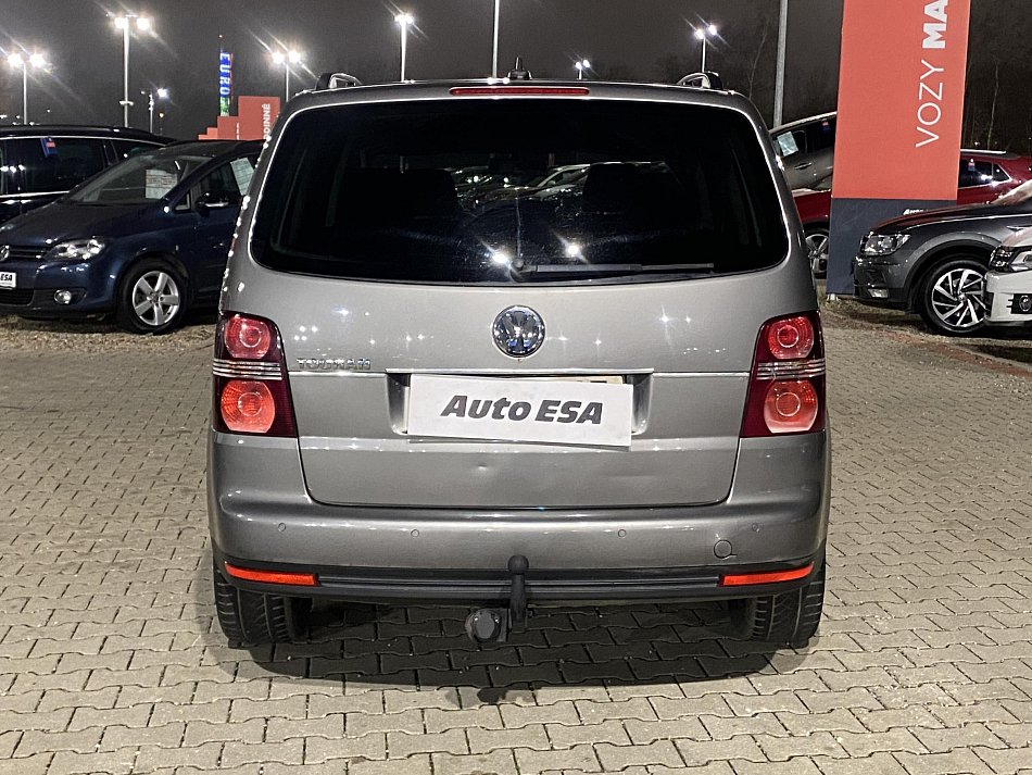 Volkswagen Touran 2.0 TDi 