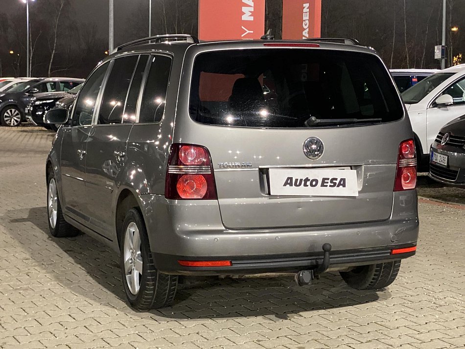 Volkswagen Touran 2.0 TDi 
