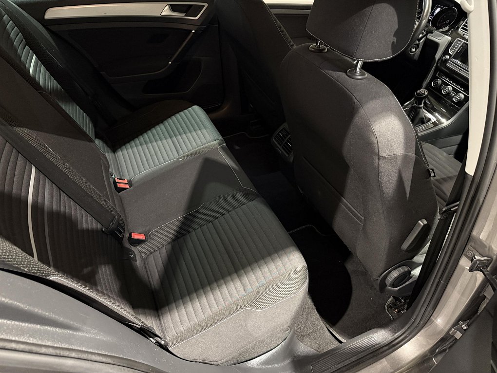 Volkswagen Golf 1.2 TSI 