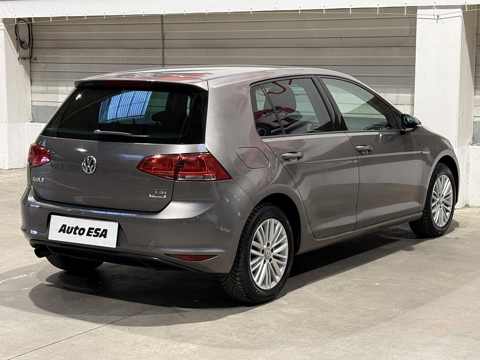 Volkswagen Golf 1.2 TSI 