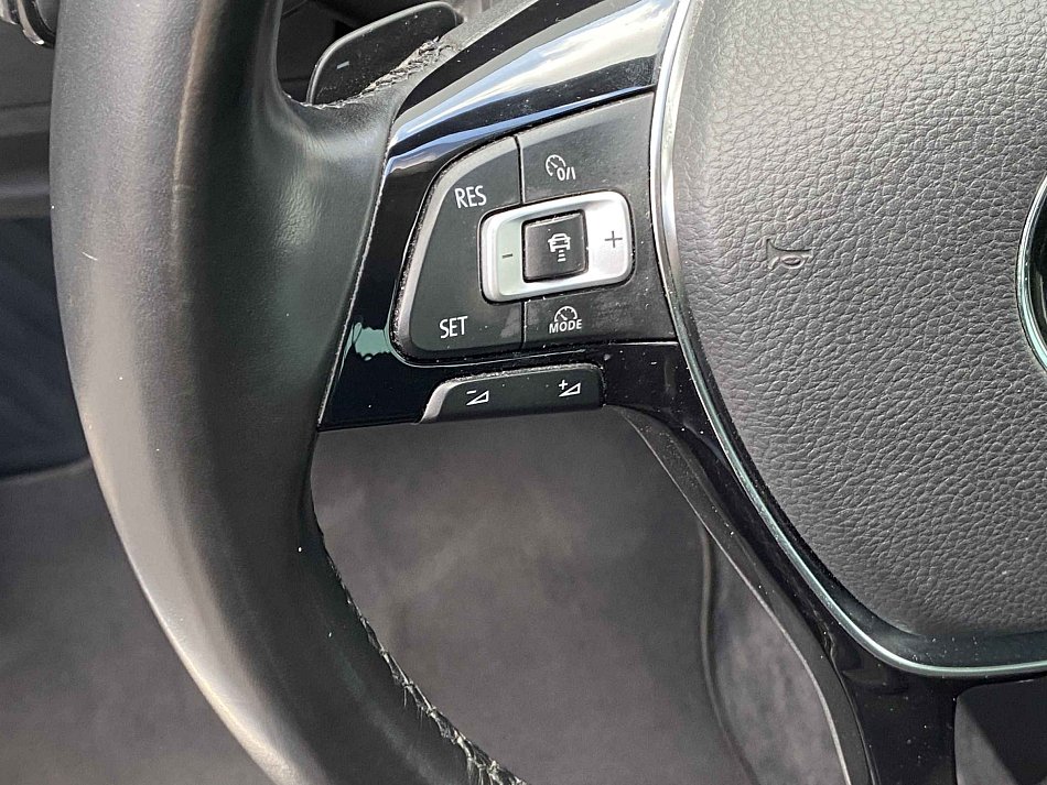 Volkswagen Passat 2.0 TDi Highline