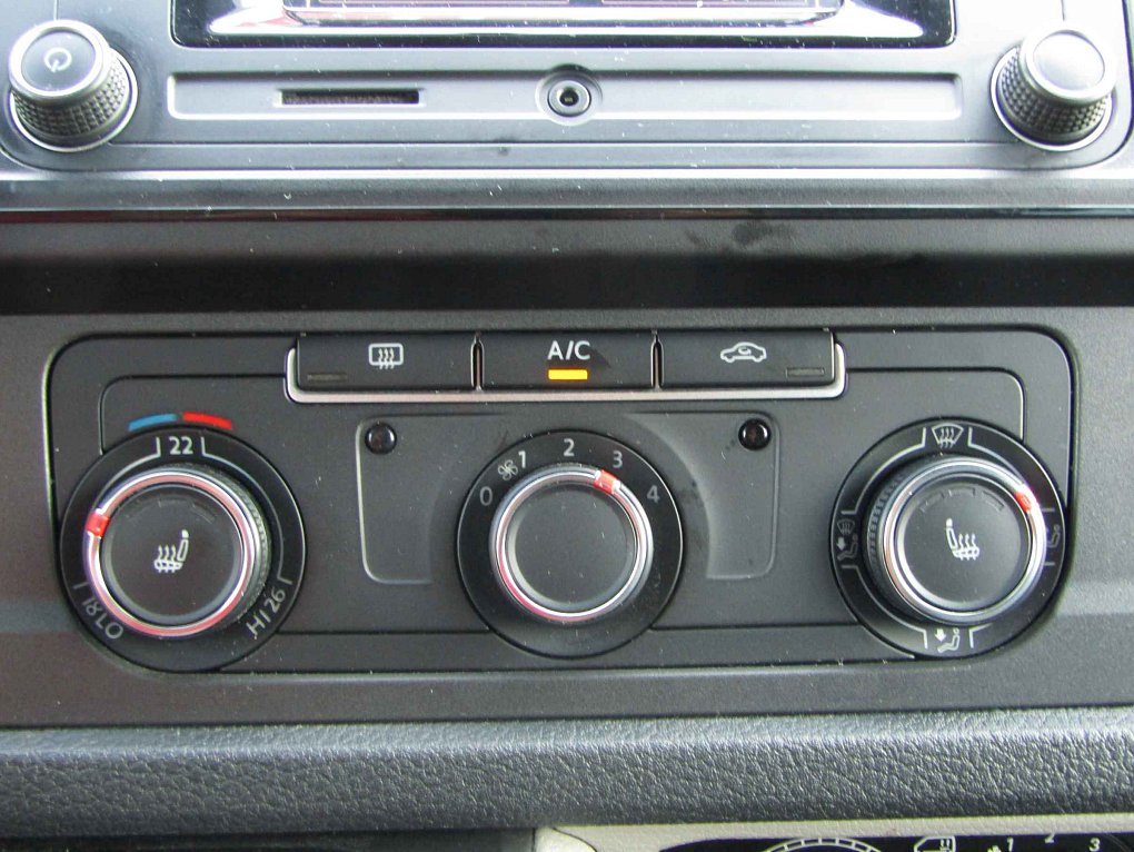 Volkswagen Transporter 2.0TDi  8míst