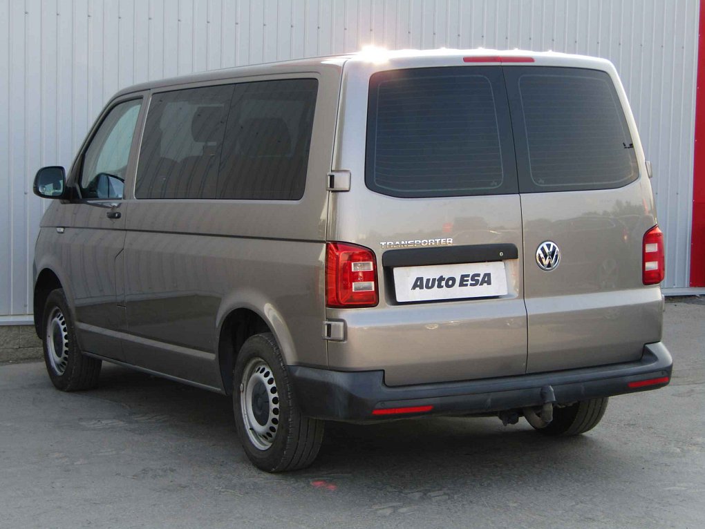 Volkswagen Transporter 2.0TDi  8míst