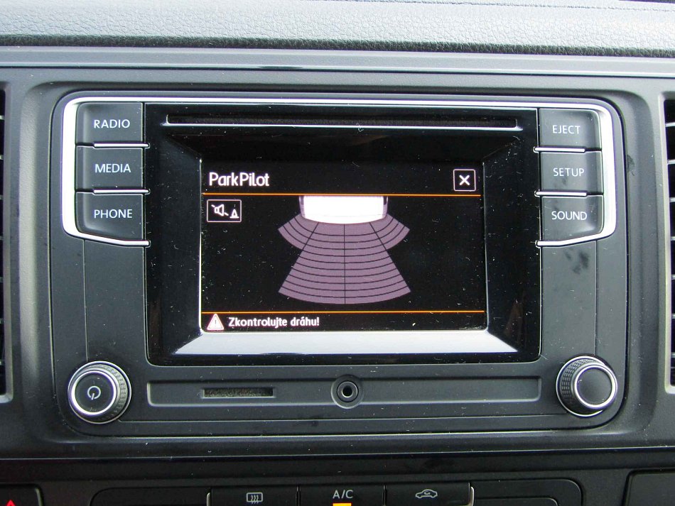 Volkswagen Transporter 2.0TDi  8míst