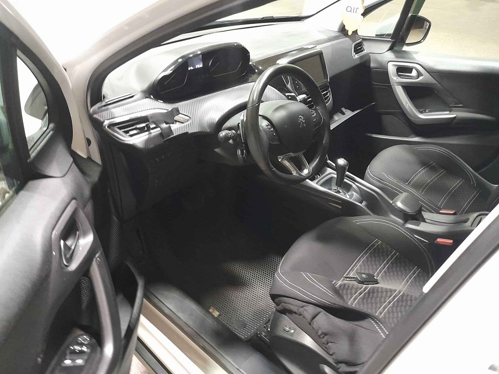 Peugeot 2008 1.2 