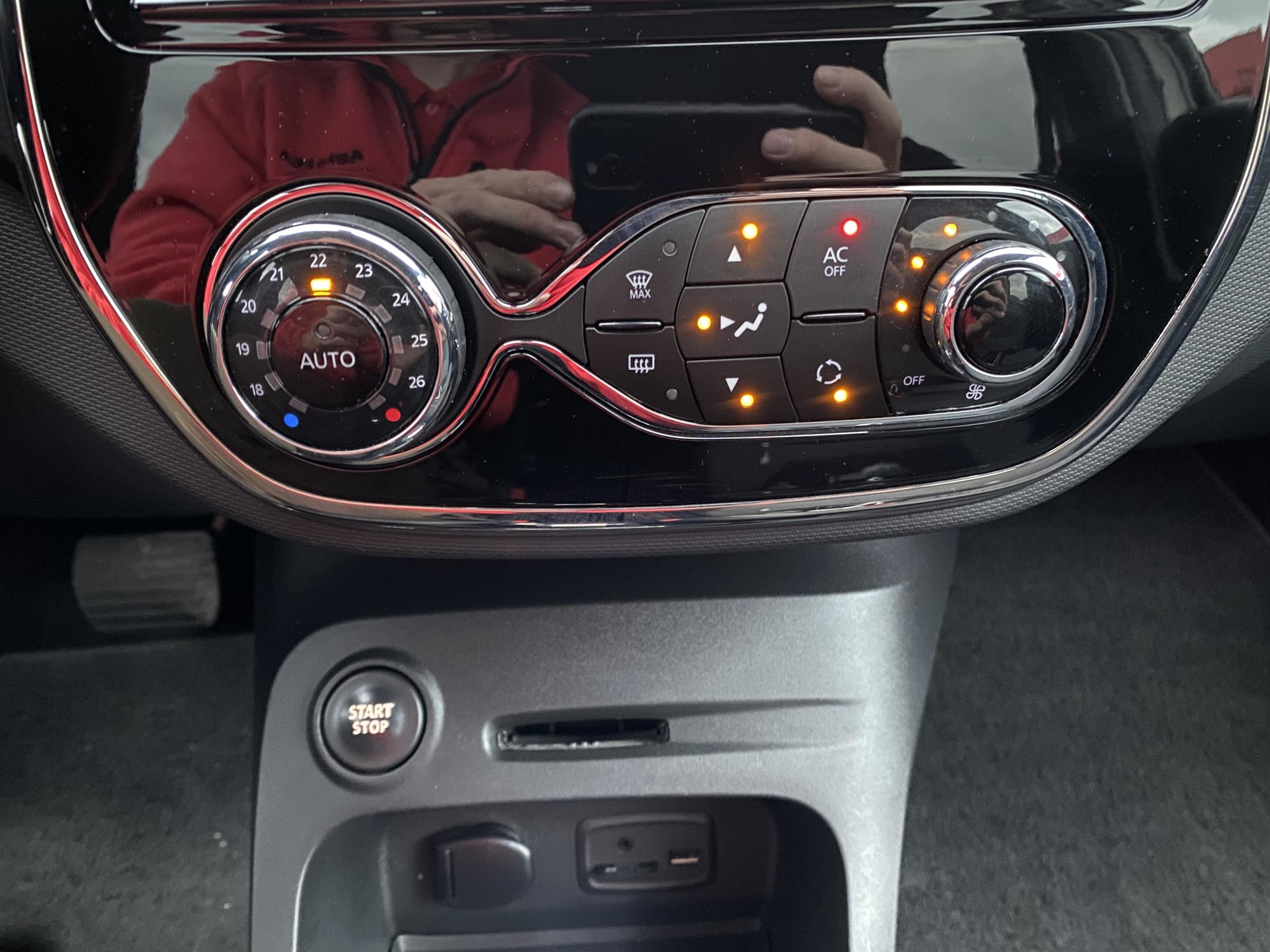 Renault Captur, 2014 - pohled č. 19