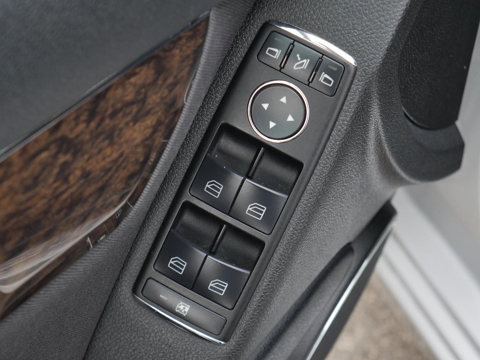 Mercedes-Benz Třída C 1.8 i 