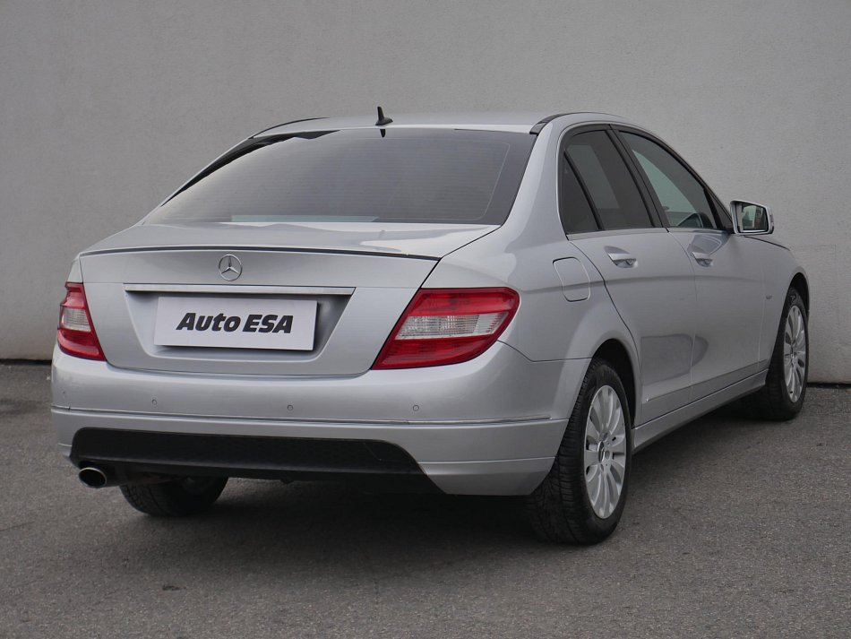 Mercedes-Benz Třída C 1.8 i 