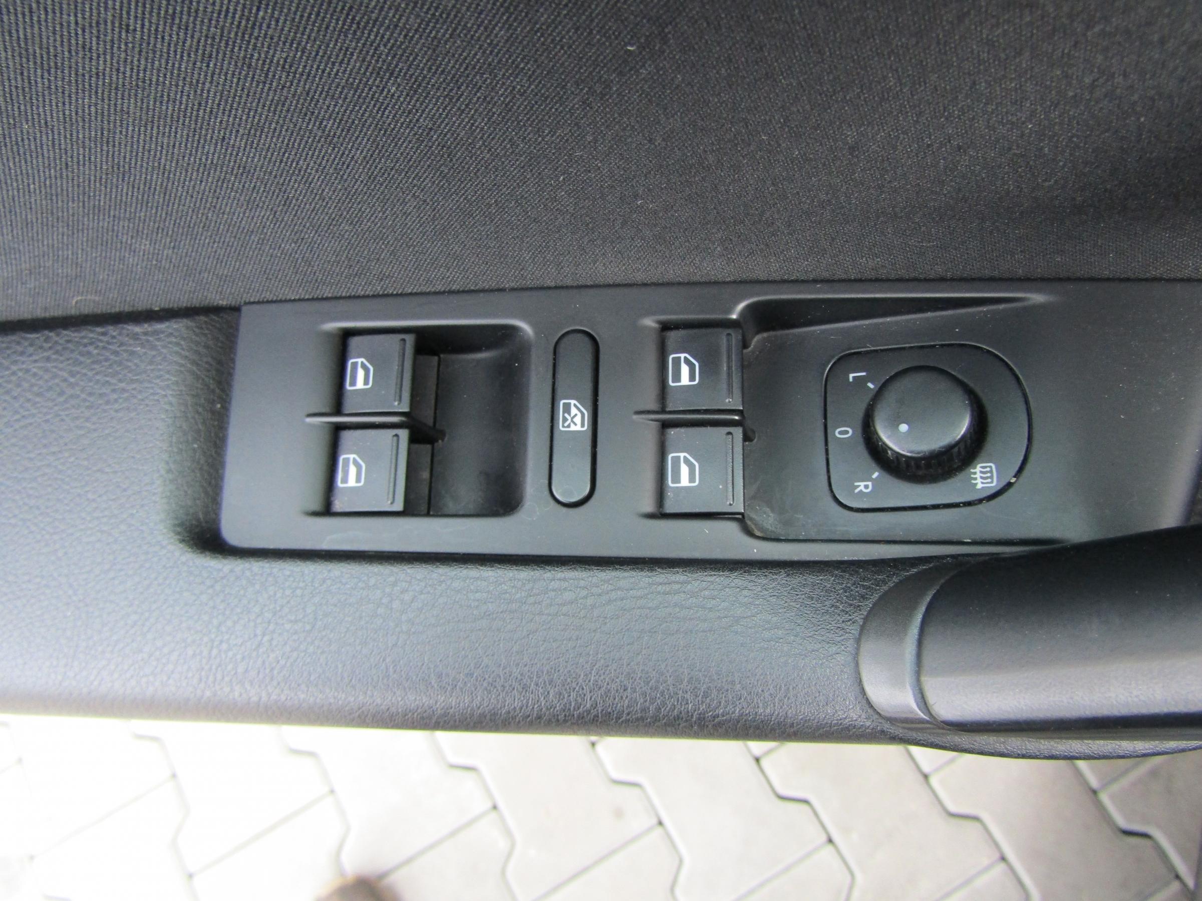 Volkswagen Passat, 2011 - pohled č. 11