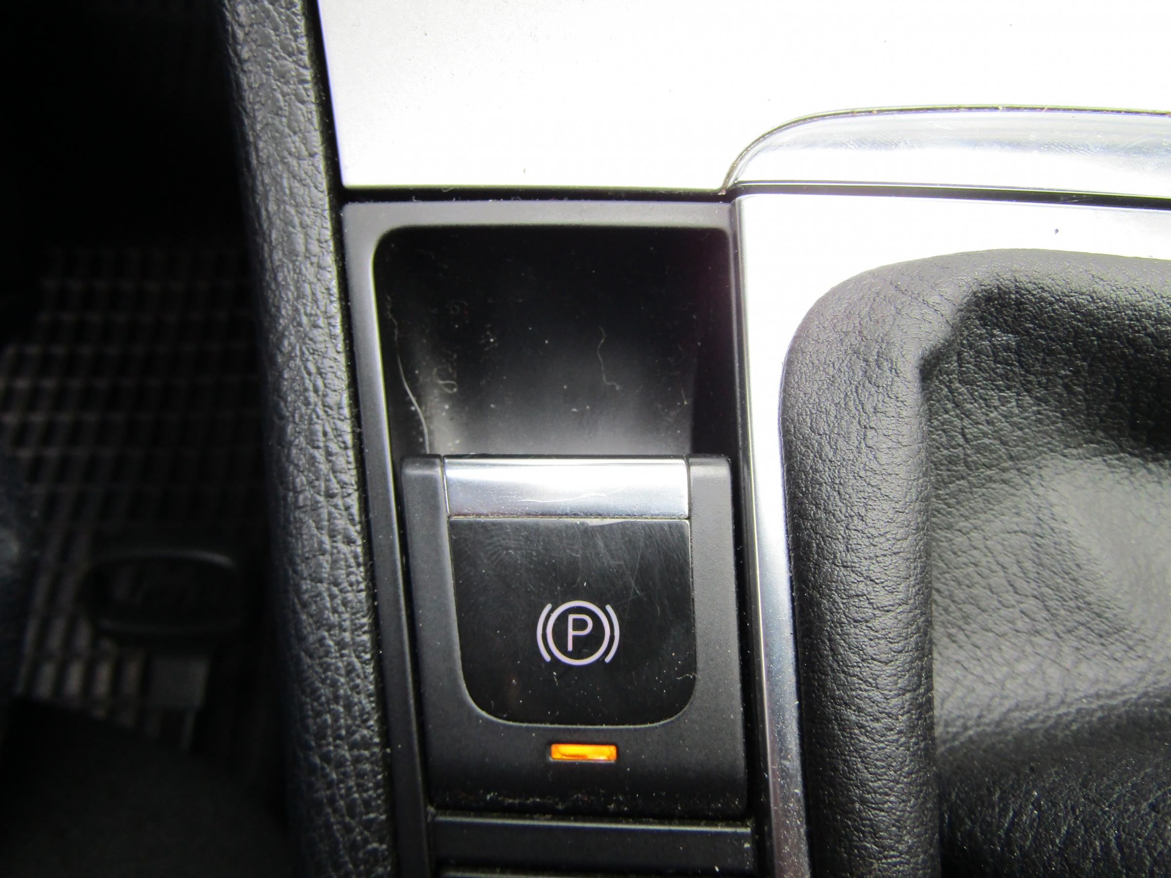 Volkswagen Passat, 2011 - pohled č. 16