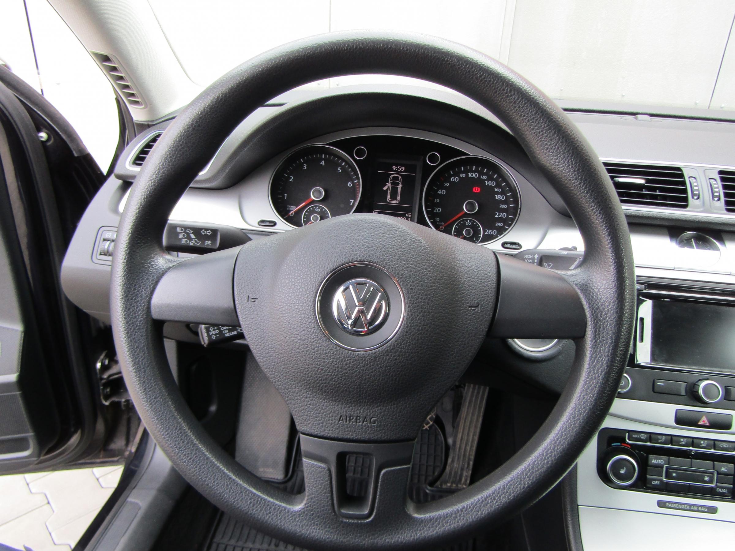 Volkswagen Passat, 2011 - pohled č. 17