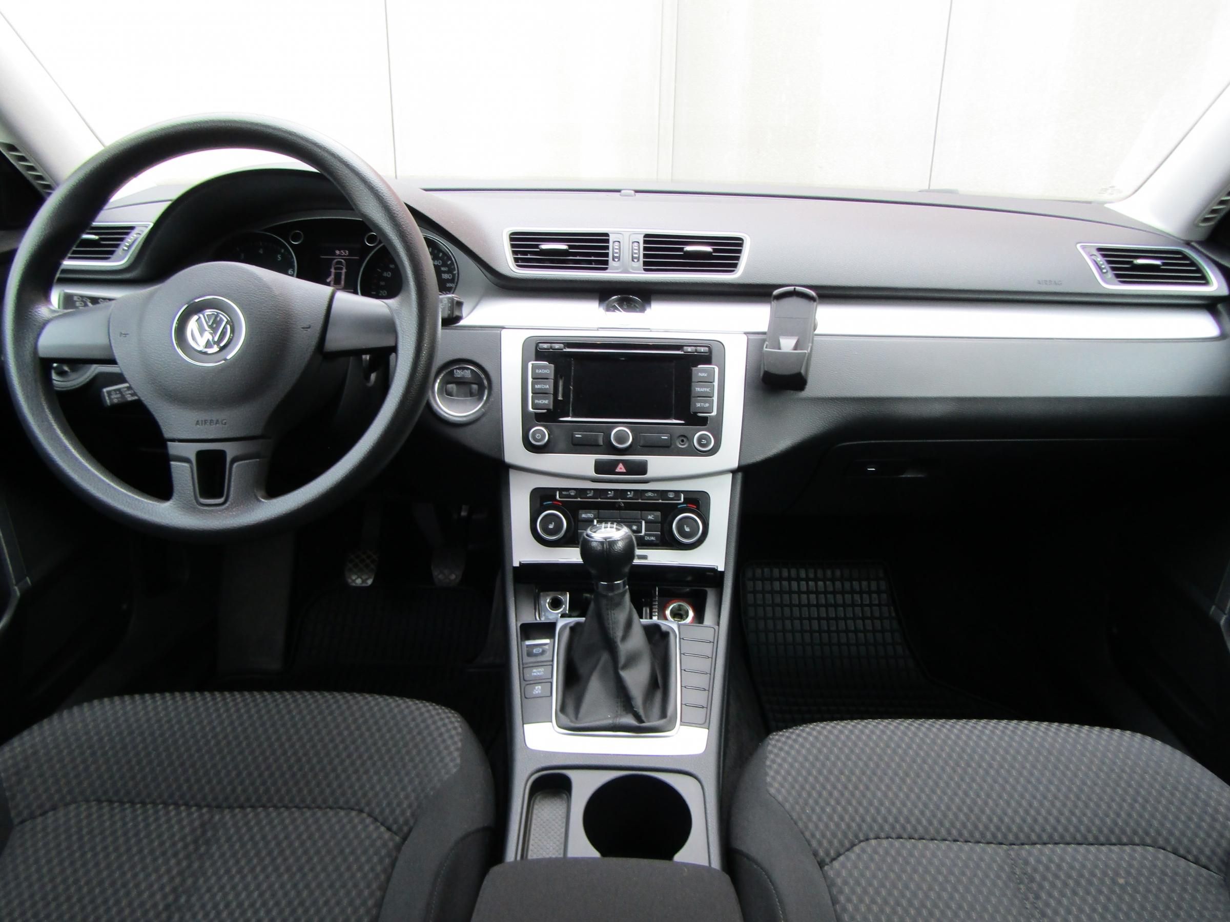 Volkswagen Passat, 2011 - pohled č. 8