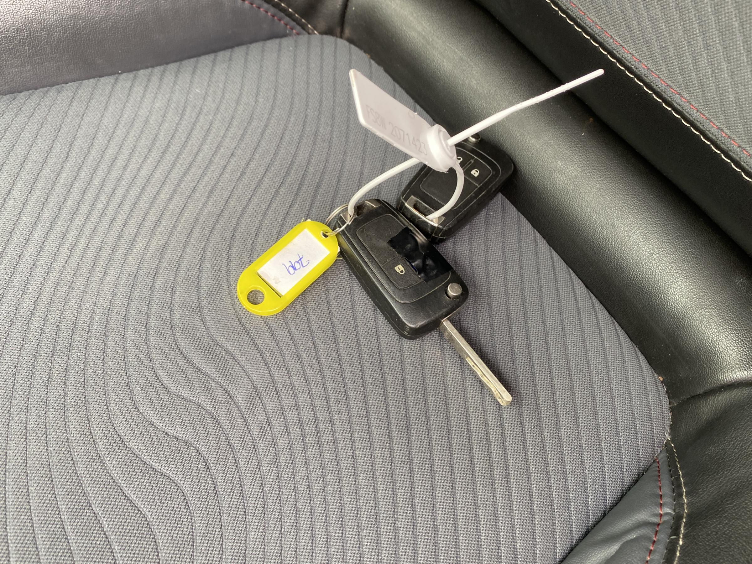 Opel Mokka, 2013 - pohled č. 17