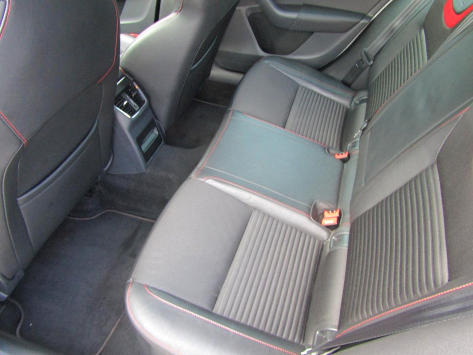 Škoda Octavia III 2.0TDi RS