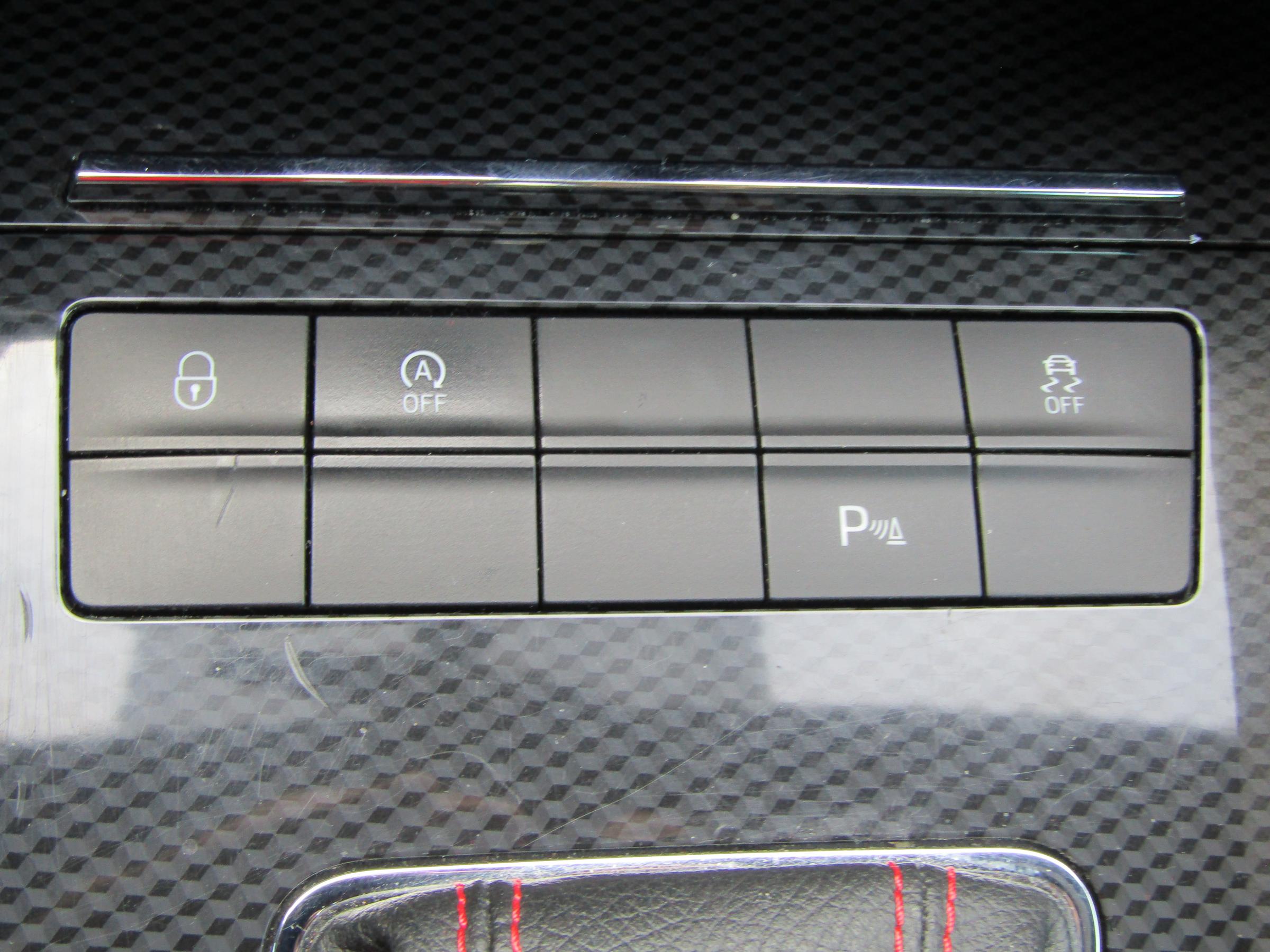 Škoda Octavia III, 2013 - pohled č. 22