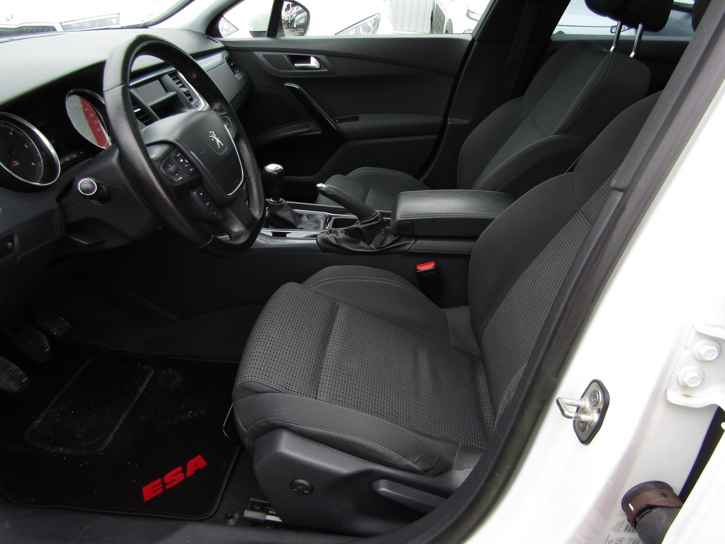 Peugeot 508, 2014 - pohled č. 9