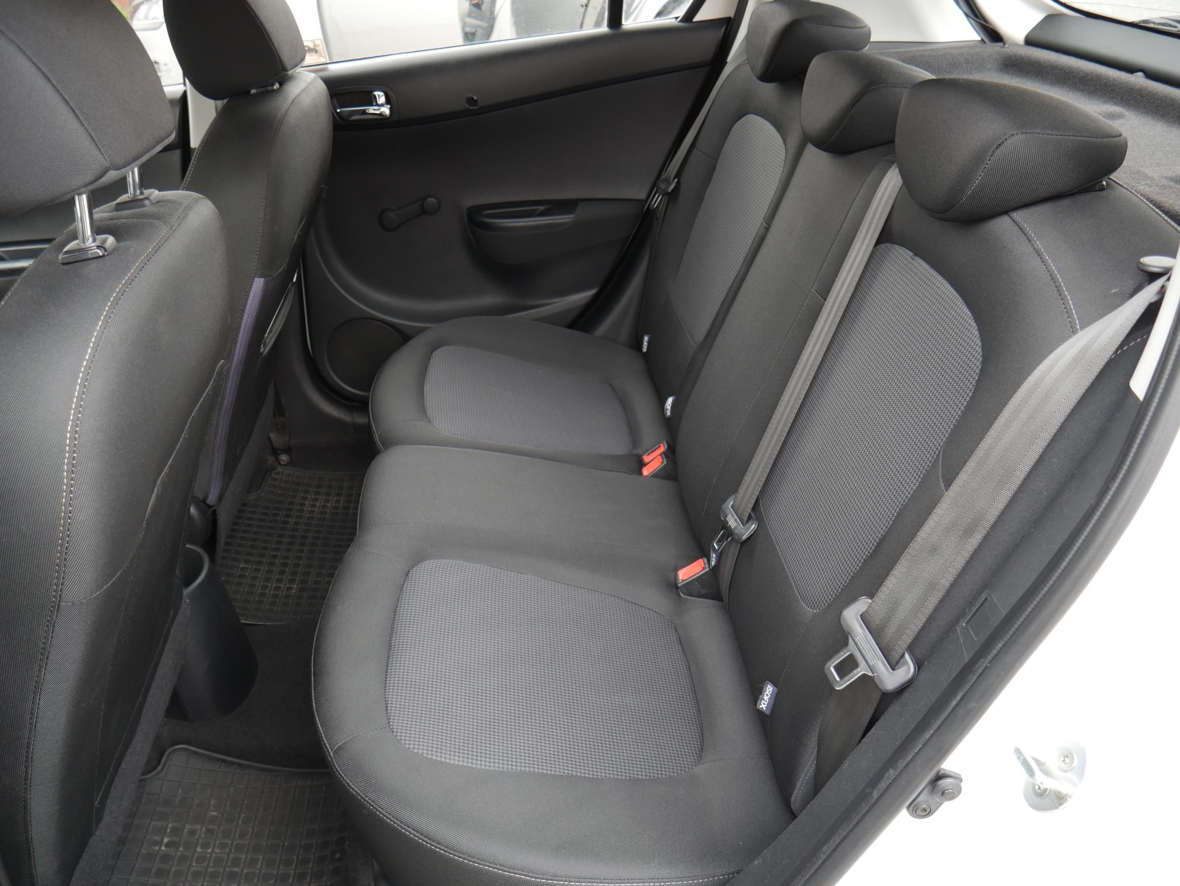 Hyundai i20, 2013 - pohled č. 10