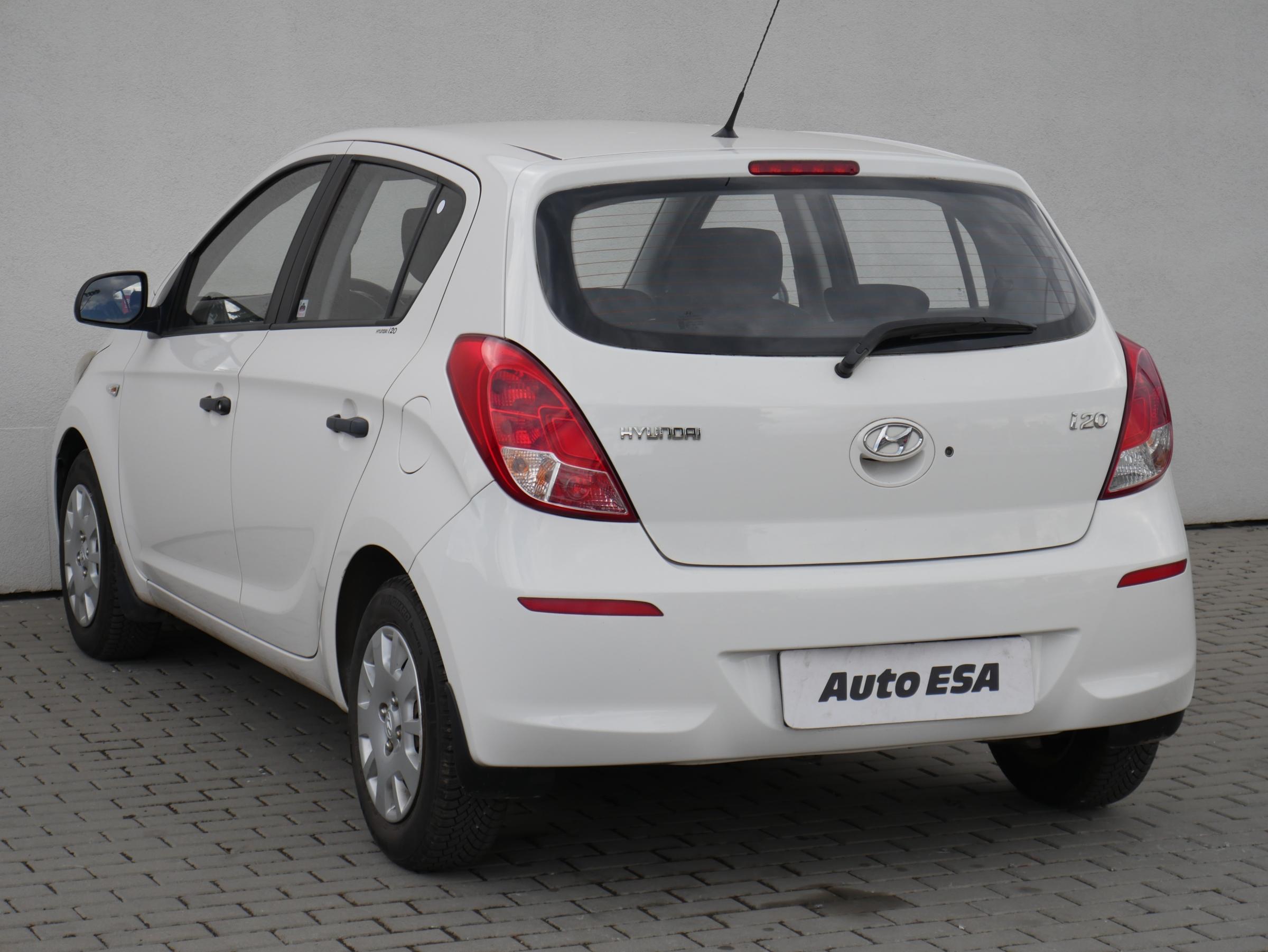 Hyundai i20, 2013 - pohled č. 6