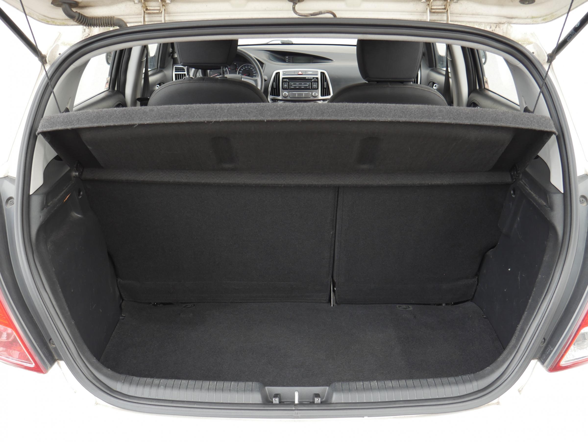 Hyundai i20, 2013 - pohled č. 7