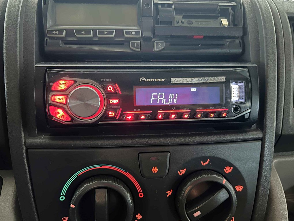 Peugeot Boxer 2.2HDi  6míst
