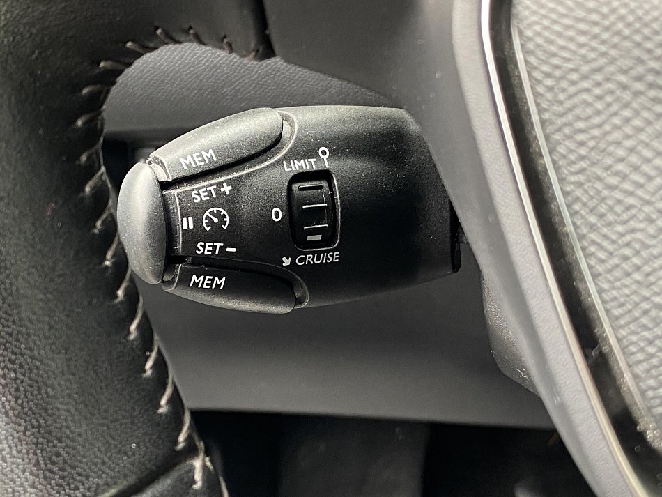 Peugeot 208 1.2 PT Allure