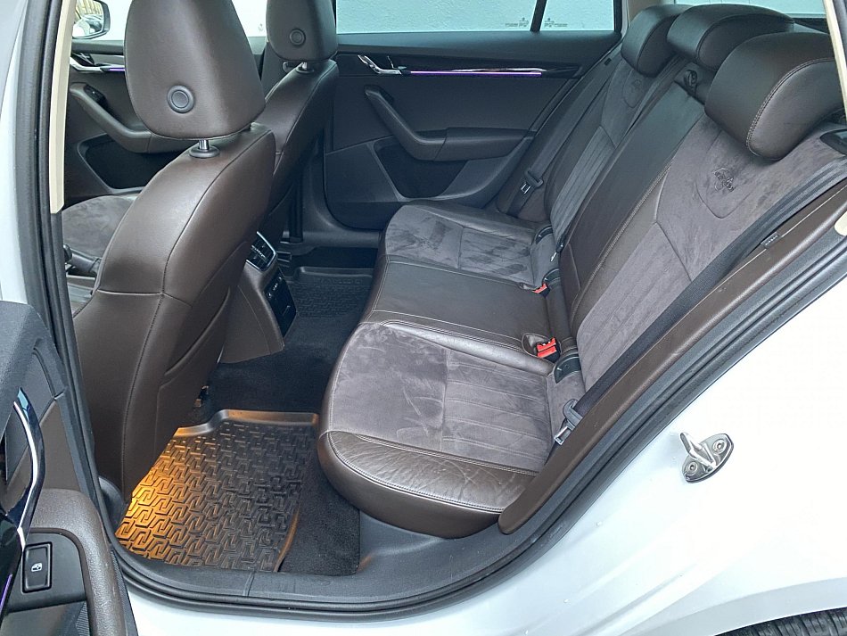 Škoda Octavia III 2.0 TDi  4x4