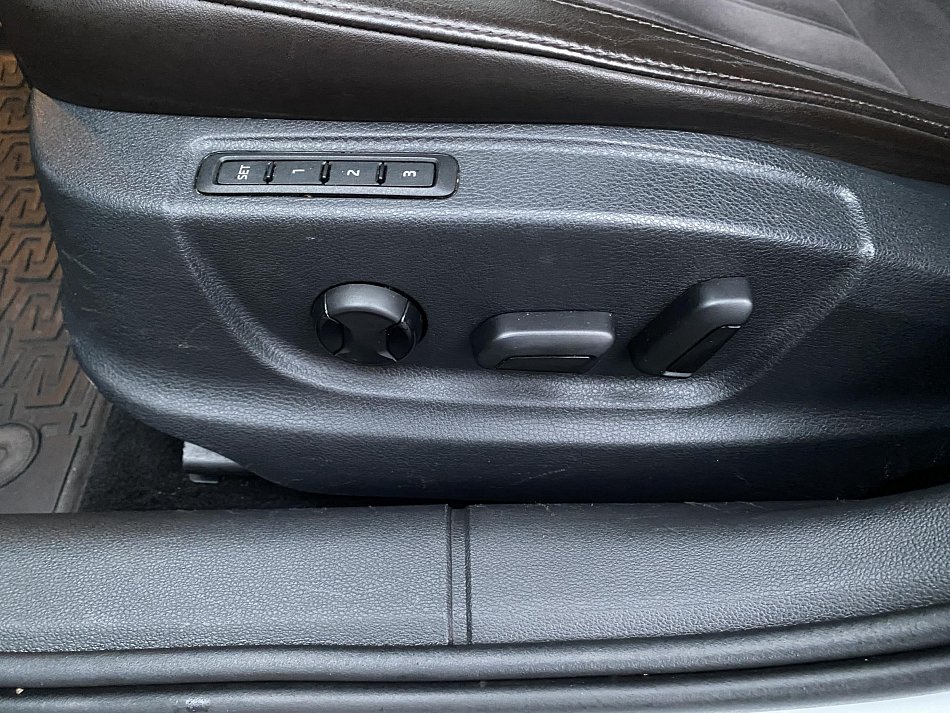 Škoda Octavia III 2.0 TDi  4x4