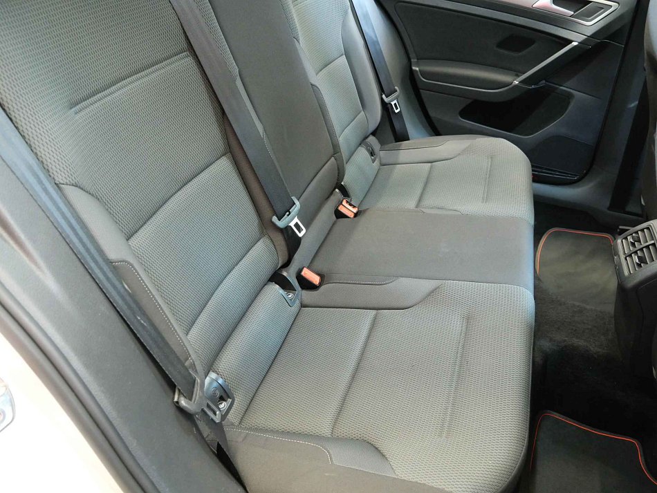 Volkswagen Golf 1.2TSi 
