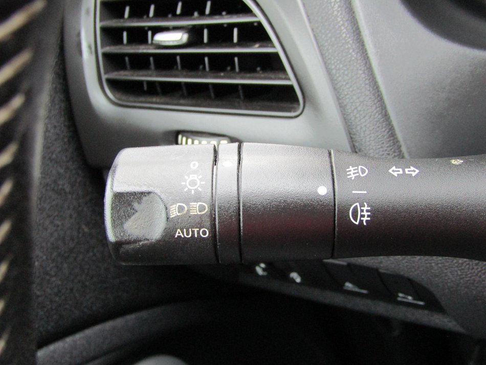 Renault Fluence 1.6i 