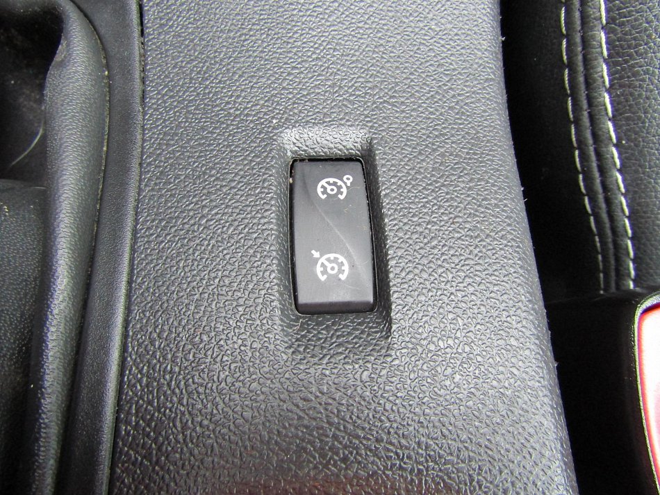 Renault Fluence 1.6i 