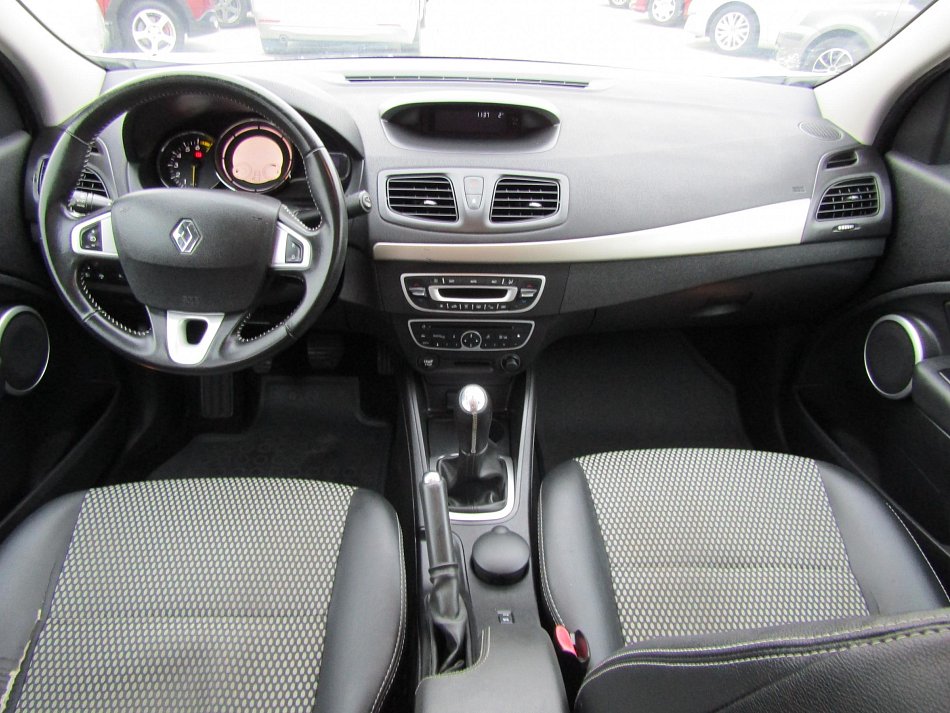 Renault Fluence 1.6i 