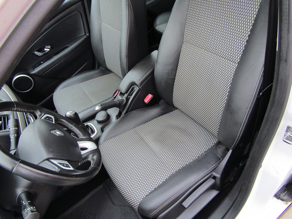 Renault Fluence 1.6i 