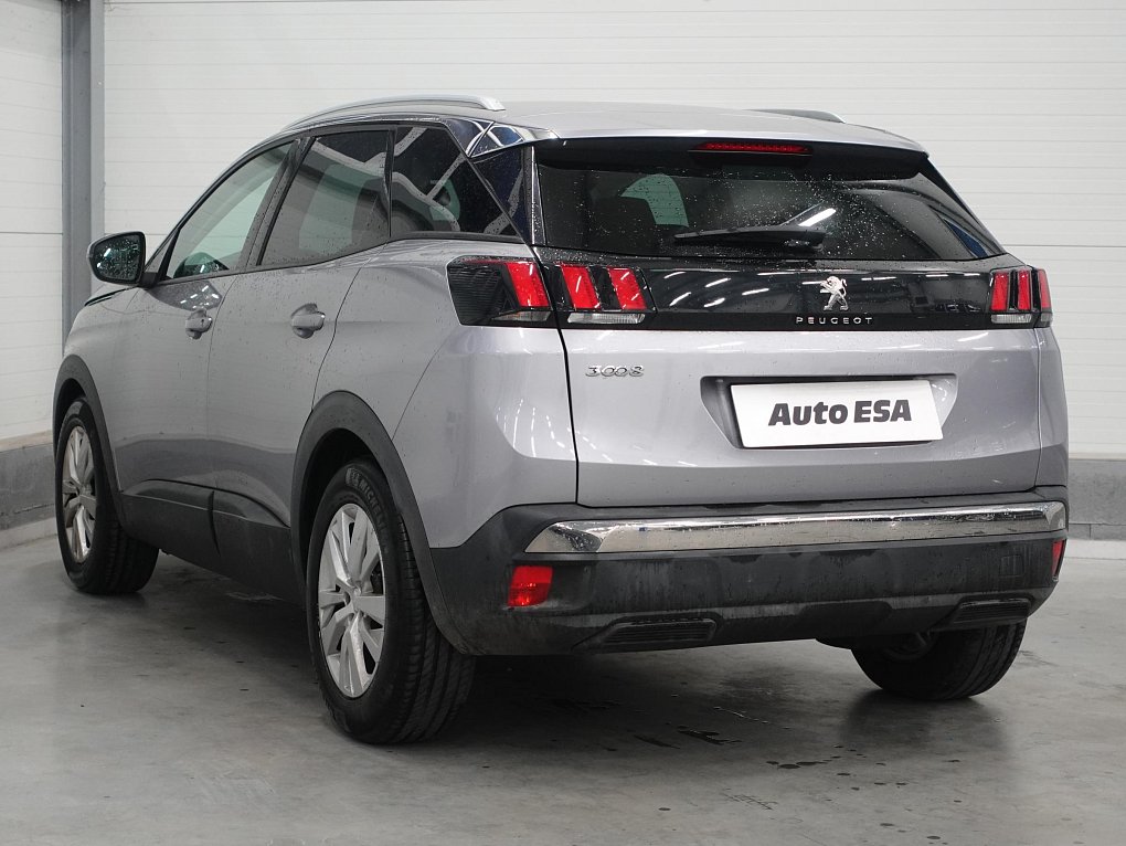 Peugeot 3008 1.2 PT 