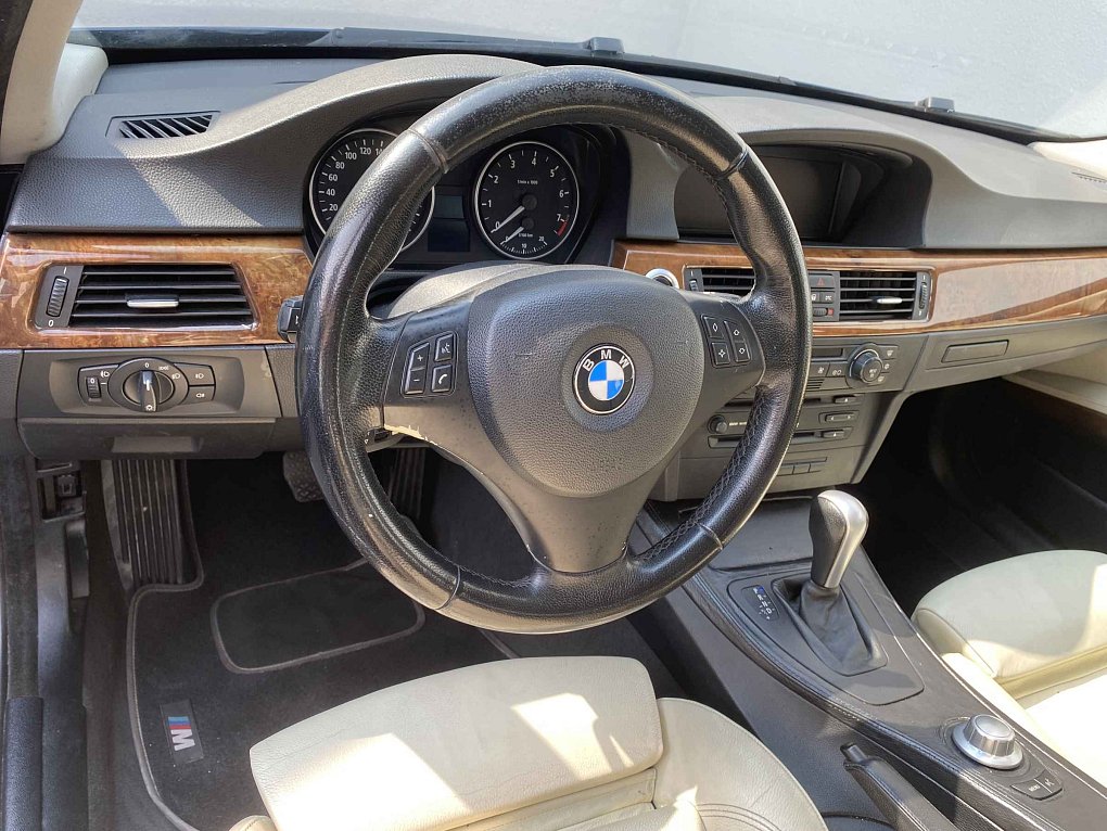 BMW Řada 3 3.0 i 